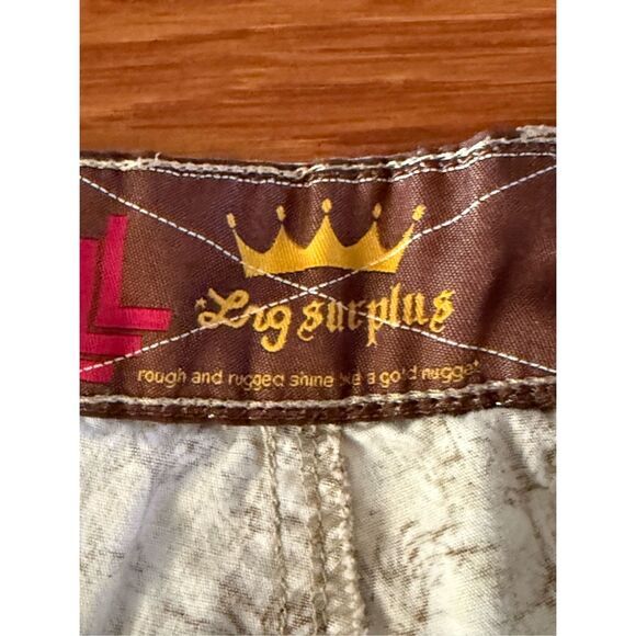 LRG  unique print of trees or branches Cargo Short SZ 34 - Picture 7 of 10